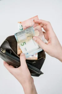 Ünlü Mobilya Markasından Alışveriş Yapan Müşteri Mağdur Oldu