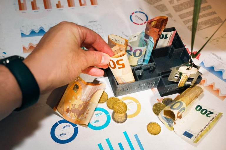 Euro Bölgesi'nde Ekonomik Görünüm Kredi Erişimini Sıkıştırıyor
